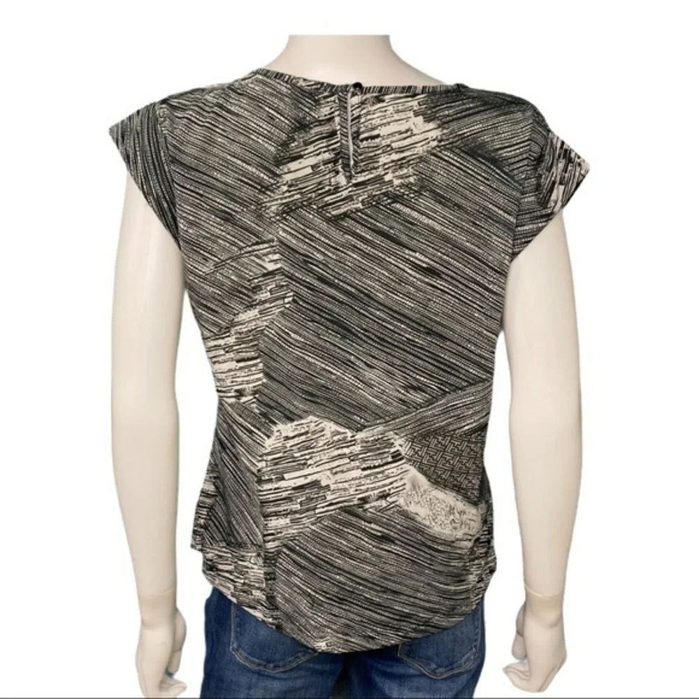 W118 by Walter Baker Abstract Casual Workwear Black White Short Sleeve Top S